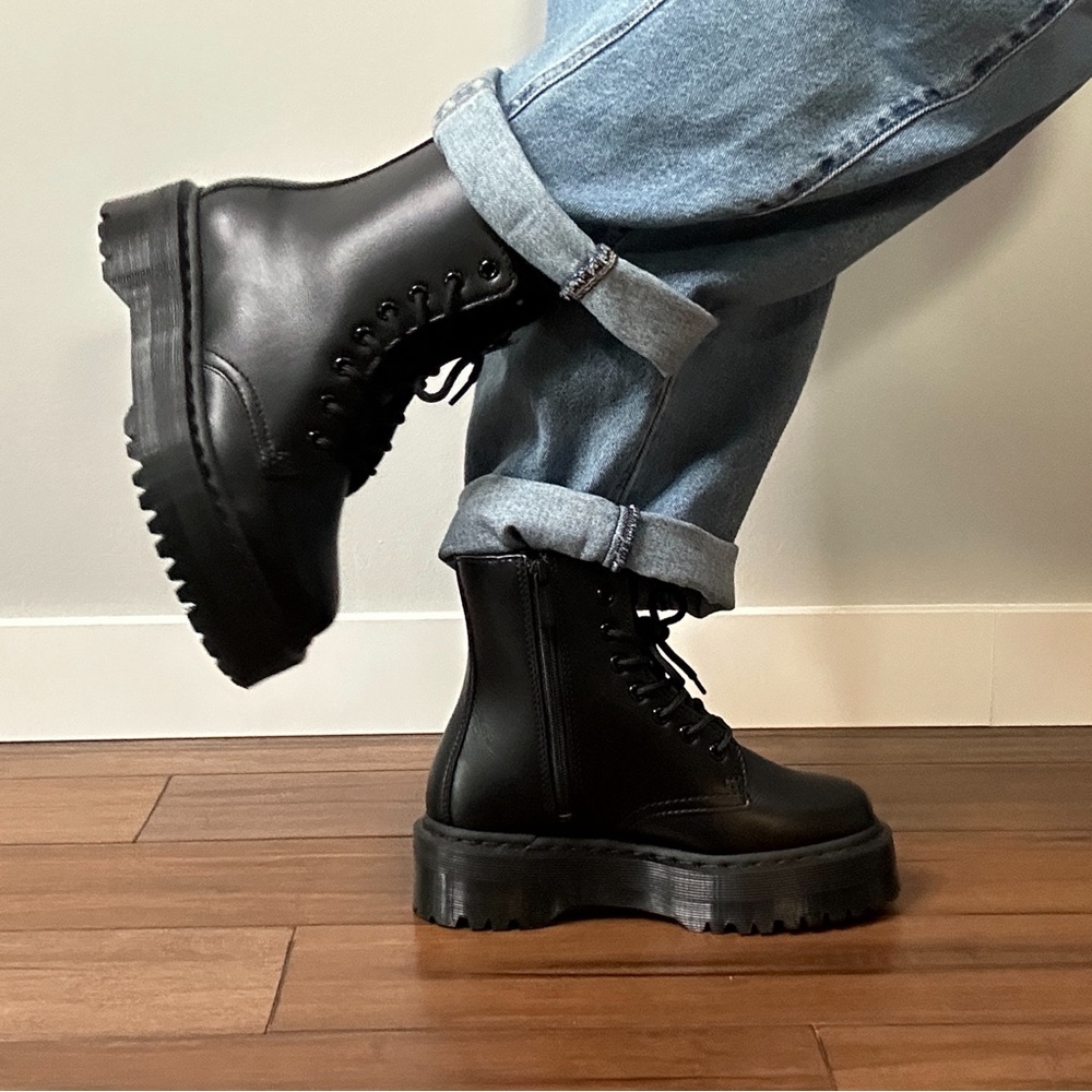NWOT Jadon II Vegan Leather Dr Martens Sz 8 - Picture 4 of 13